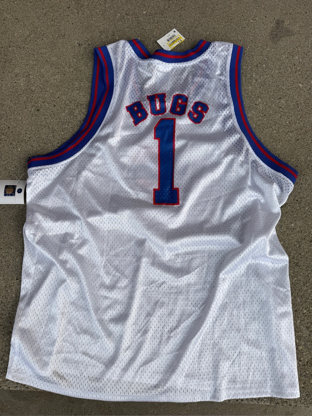 Space Jam. NWT. Men’s XL. Bugs.